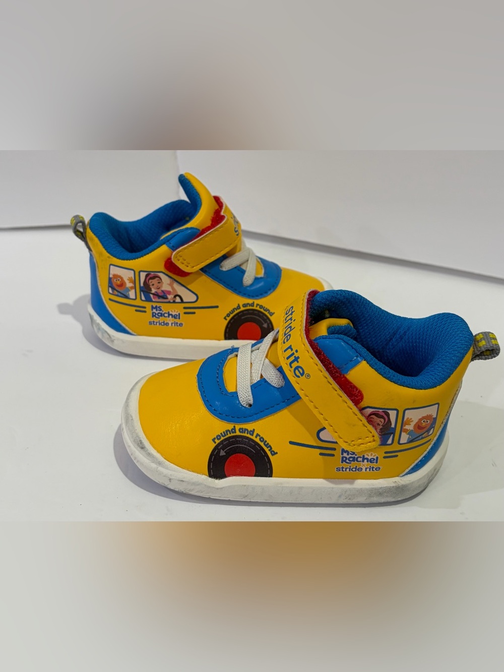 Ms. Rachel Bus Stride Rite Munchkin Sneakers 5
